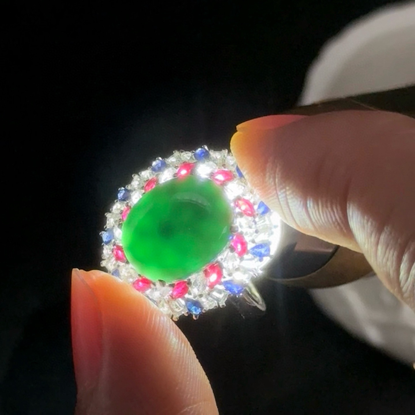 精品18k墨翠豪镶蛋面女戒 种好色正 黑度极好 打灯通透 油性十足 尺寸12.4