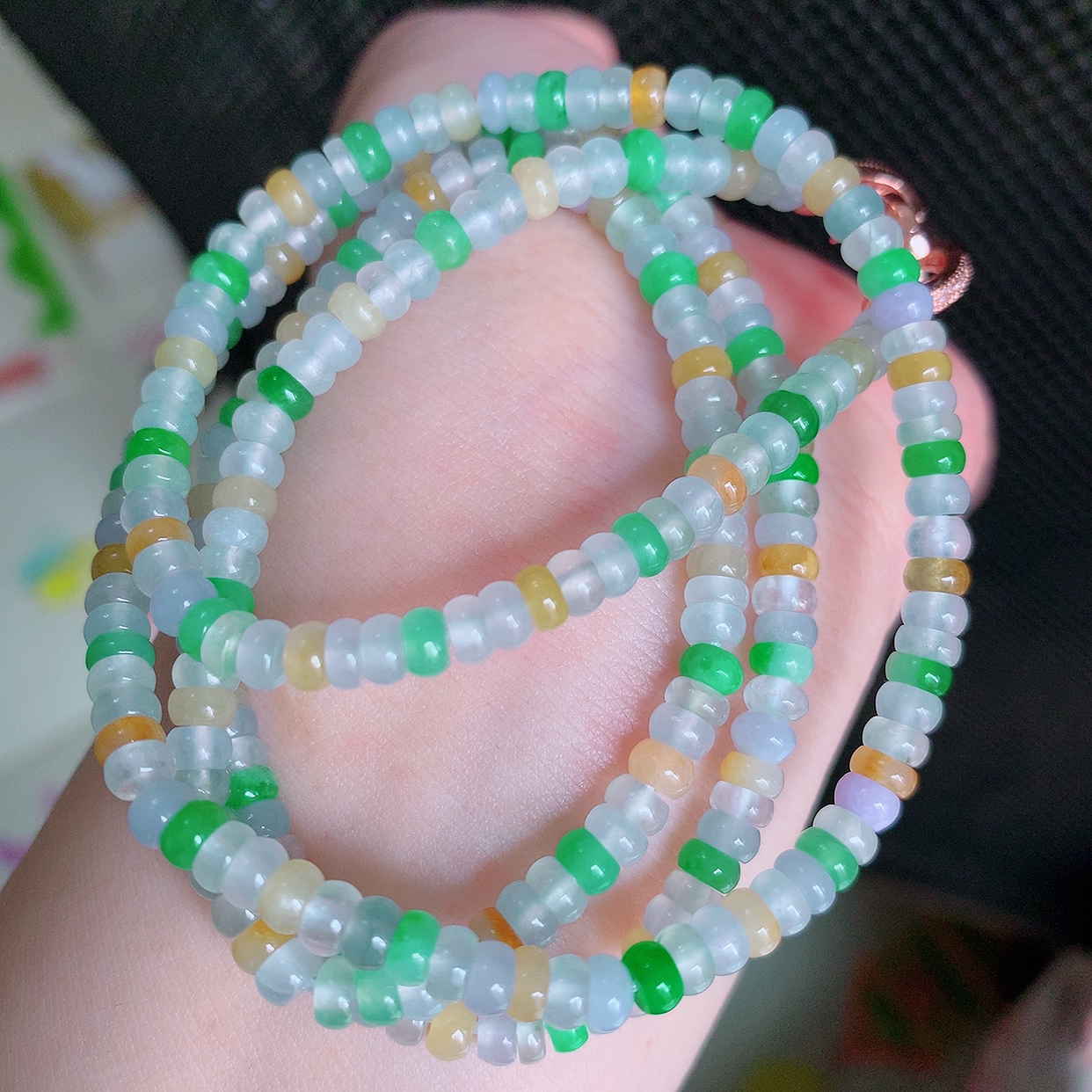 自然光实拍，冰种多彩翡翠项链  翡翠珠链 （装饰扣）玉质细腻  冰清玉润  颜色漂亮  #001.1