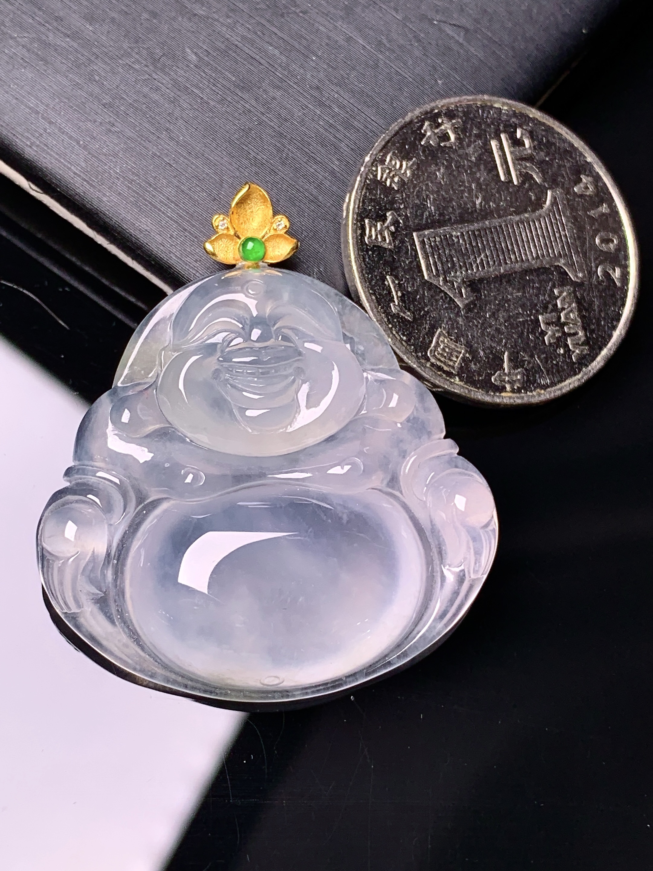 18k金镶嵌冰种佛公吊坠 玉质细腻 色泽艳丽清新 水润亮眼 整体尺寸37.5*33*6.5h3
