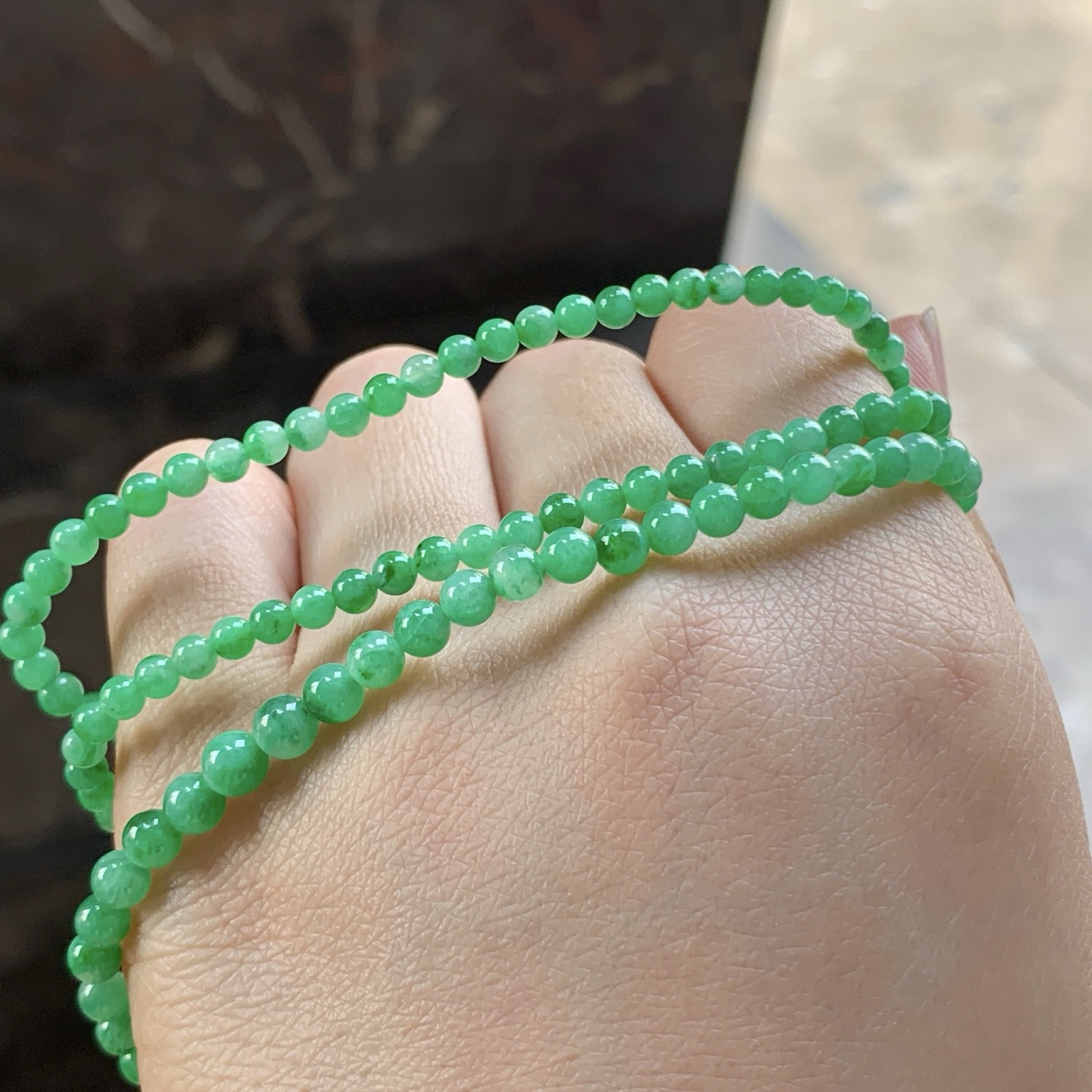 绿色珠链^_^玉质温润 色阳