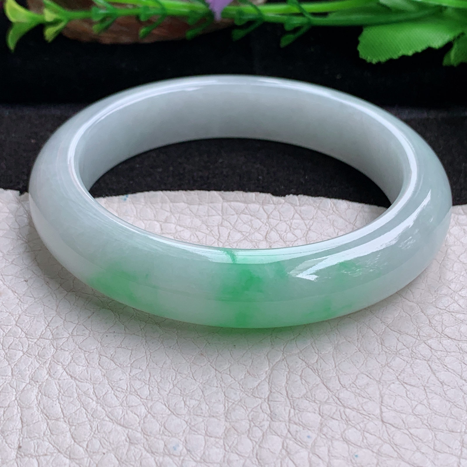 js实拍58.5*12.8*9平安镯 天然缅甸翡翠a货手镯白底青正圈玉镯子