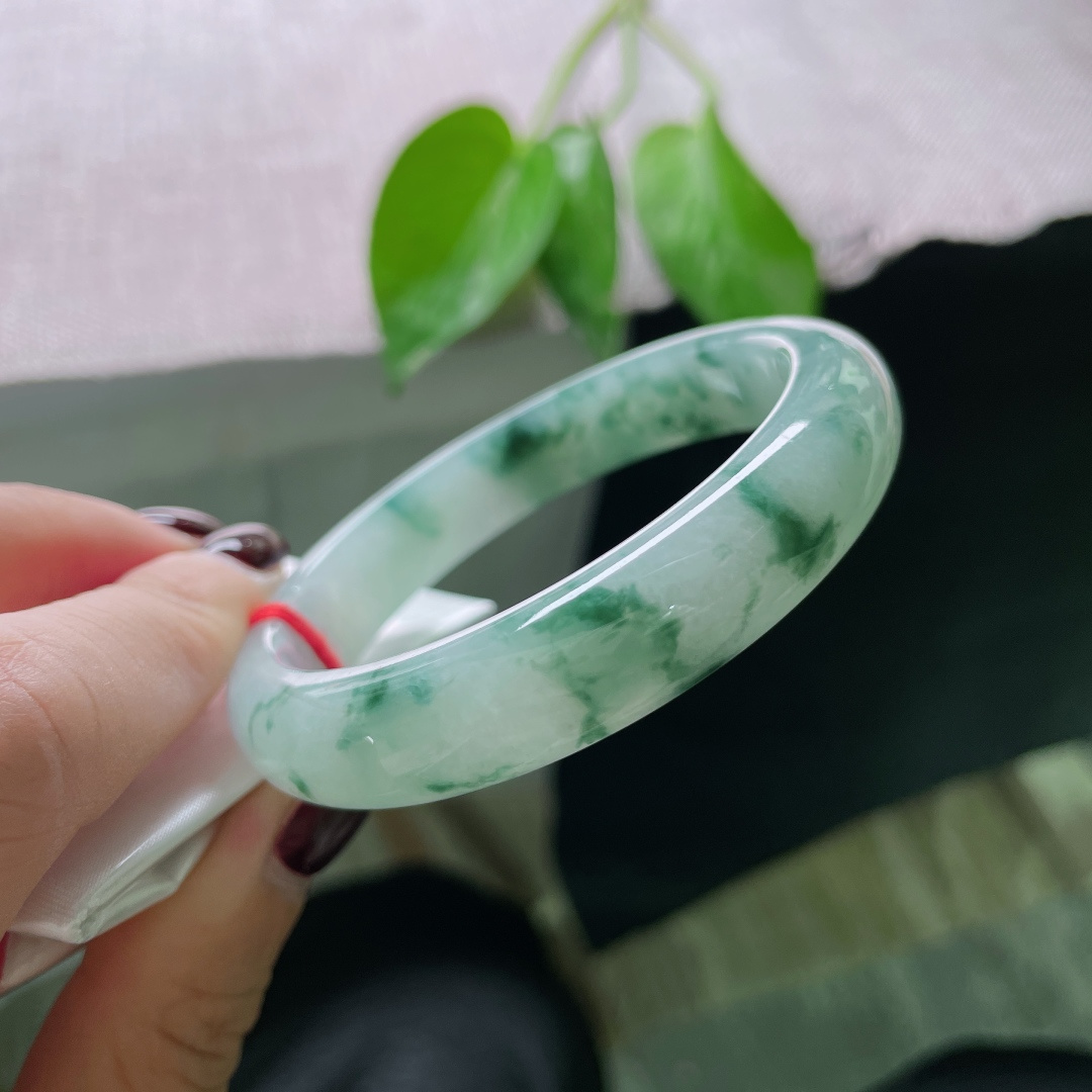 54/11.8/7.8，飘花正圈，是空山新雨后的清透，飘花是大师随意泼洒的墨痕，无裂，ss49417a