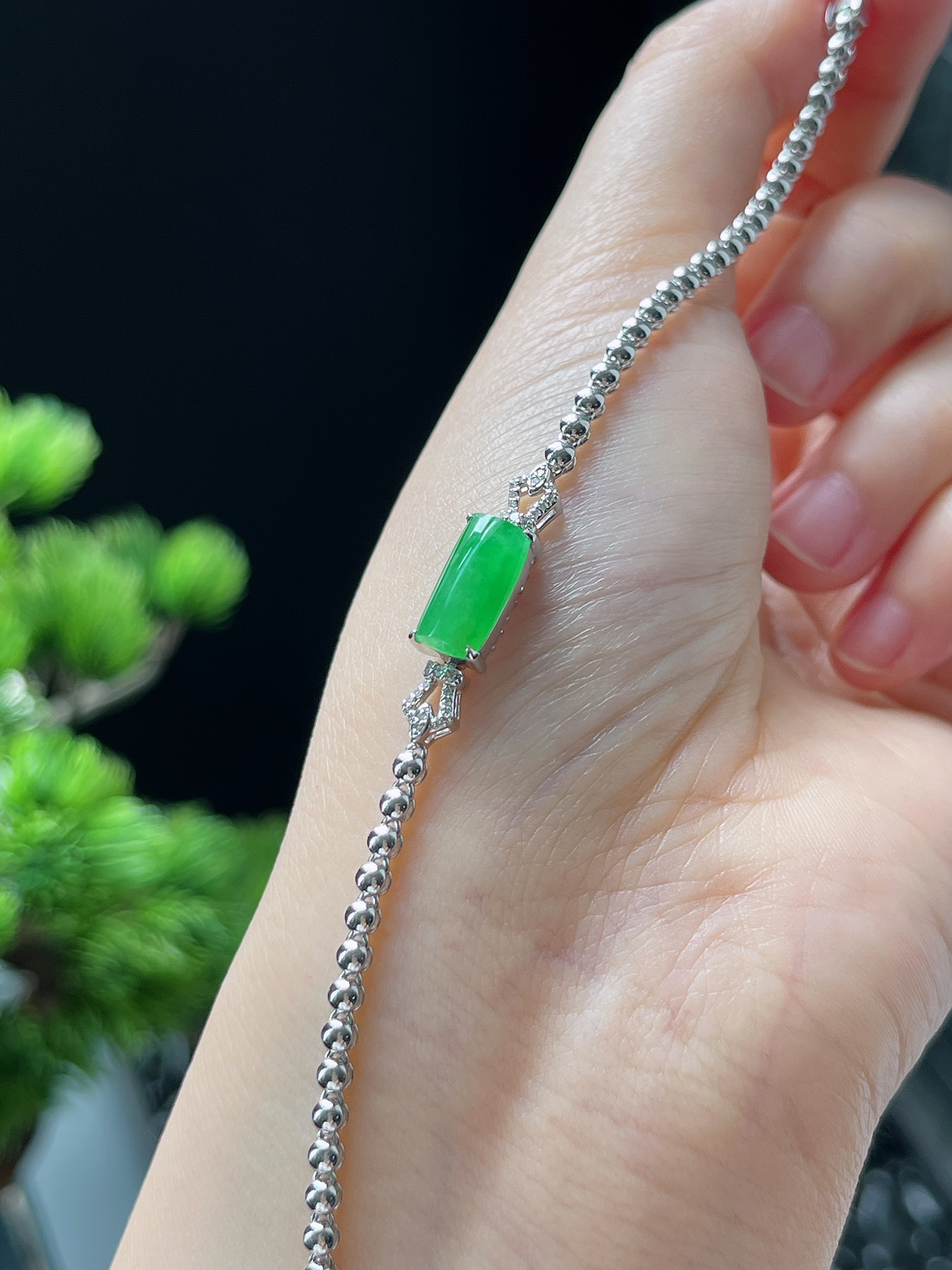 翡翠冰绿手链，印记：Au750,伴钻石