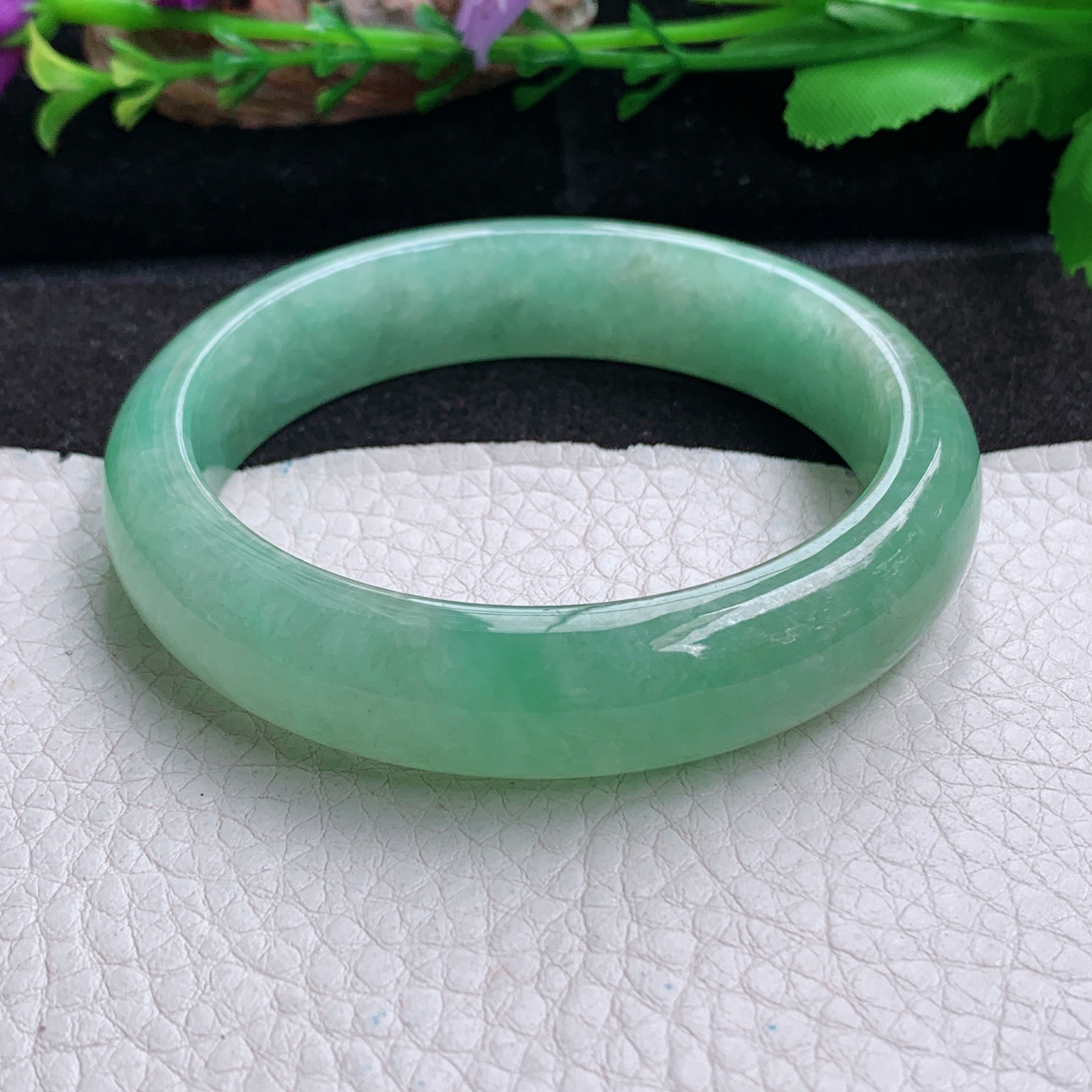 js实拍57*13.8*7.8平安镯 天然缅甸翡翠a货手镯满绿正圈玉镯子