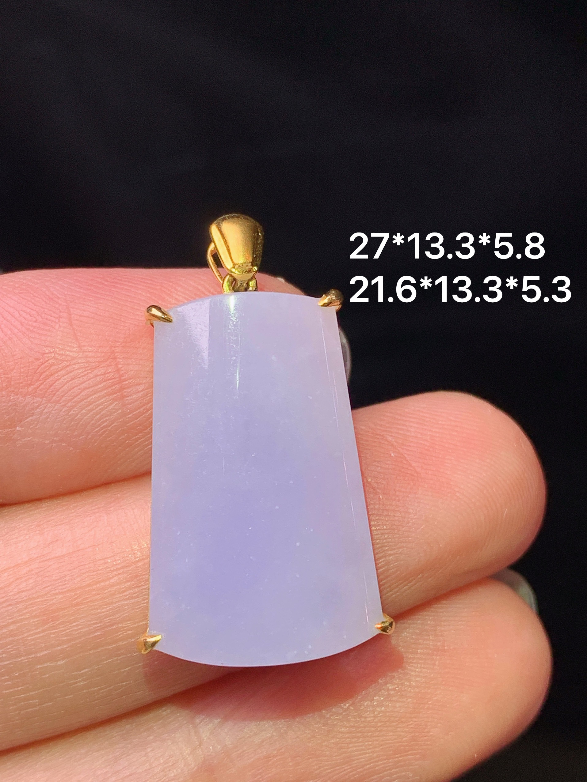 18k金镶嵌淡紫罗兰无事牌吊坠 玉质细腻 色泽艳丽清新 水润亮眼 整体尺寸27*13.3*5.8L4