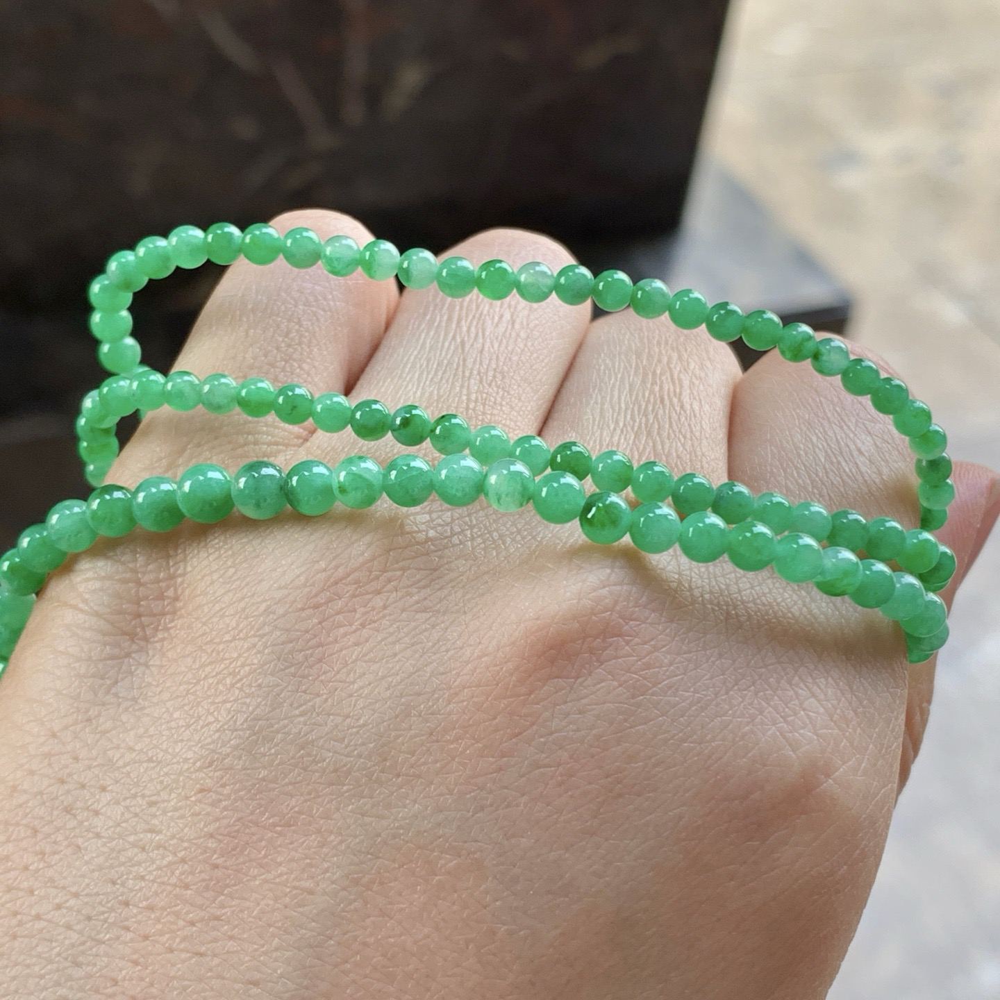 绿色珠链^_^玉质温润 色阳