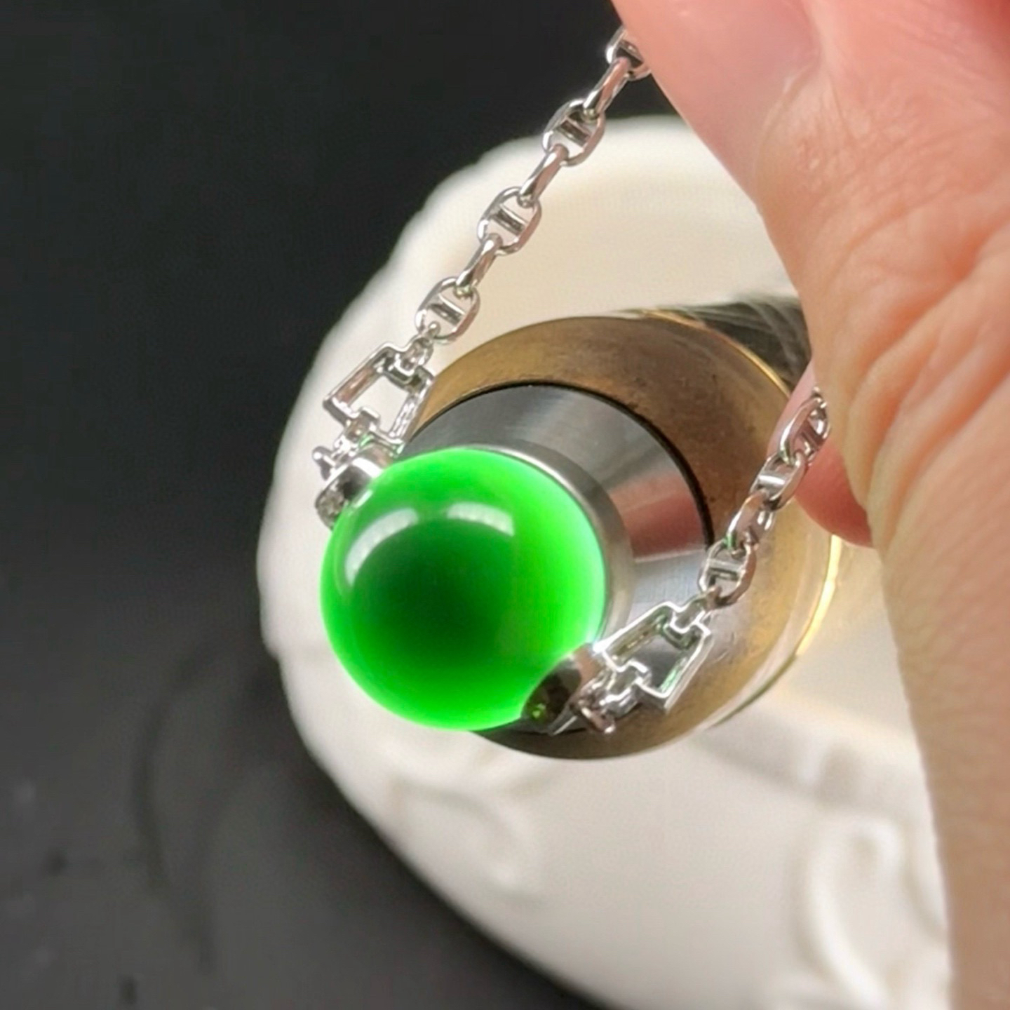 精品18k墨翠珠子锁骨链 种好色正 黑度极好 打灯通透 油性十足 尺寸12