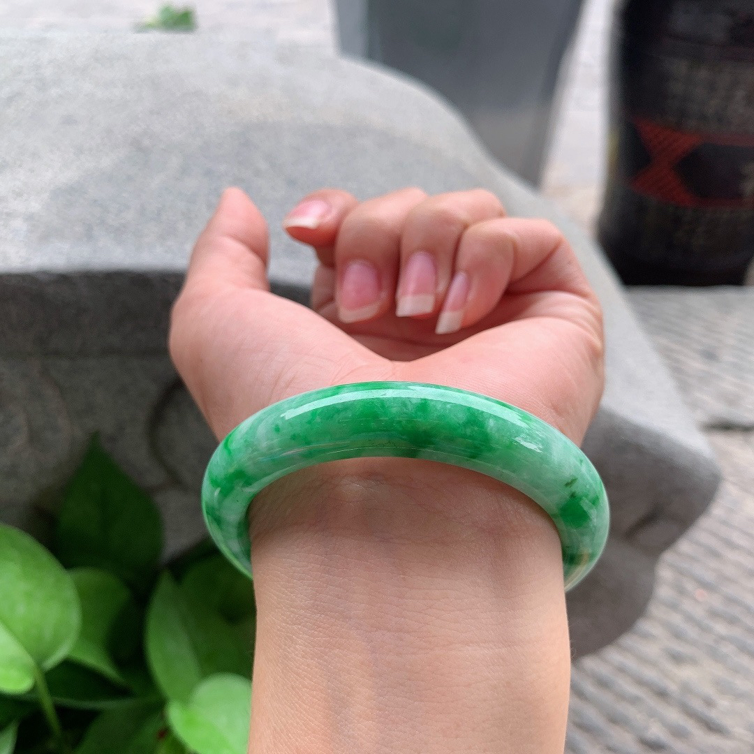 圈口54.7-11.5-8.4 【满绿正圈手镯】正圈54 55可戴