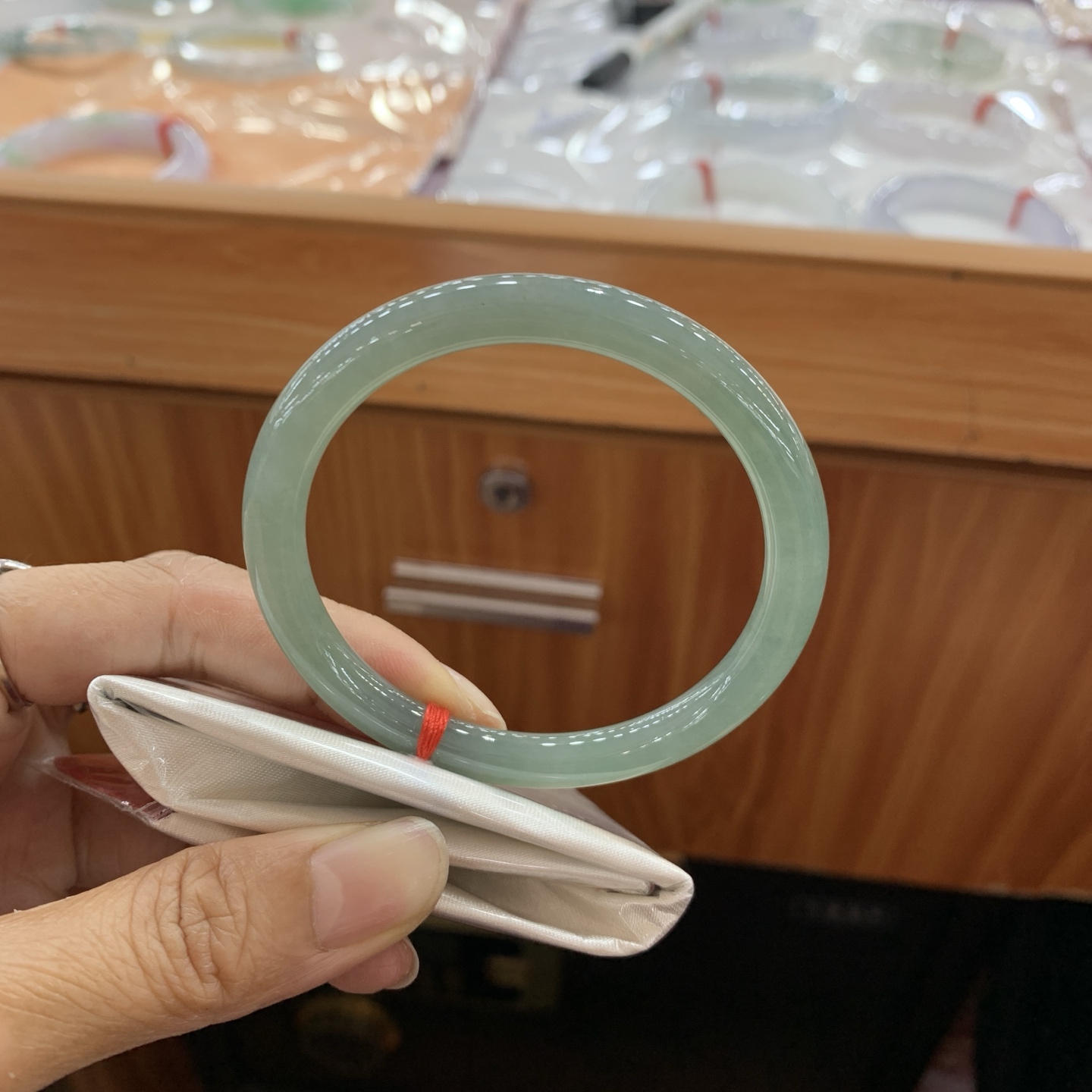 041002FN 蓝水圆条翡翠手镯 53.8-6.7-7