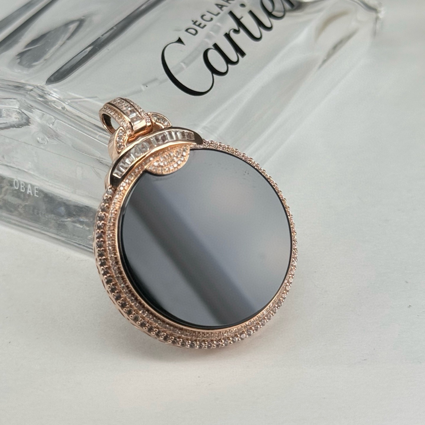 精品18k墨翠圆牌 种好色正 黑度极好 打灯通透 油性十足  尺寸44.3