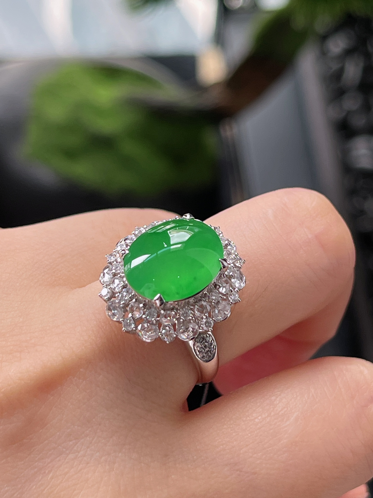 18k金 翡翠冰种满绿色戒指