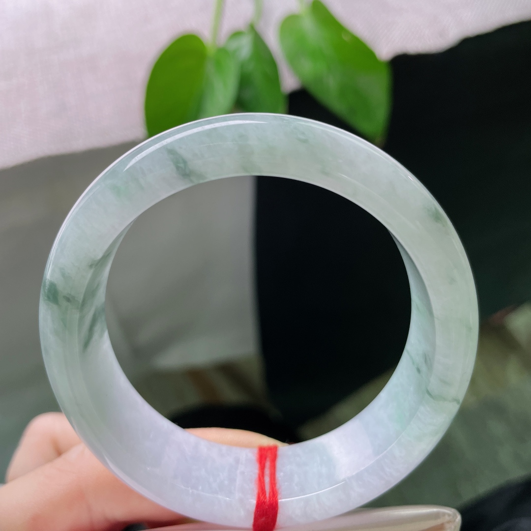 55.2/17.4/8.2紫罗兰正圈，飘花，一帘幽梦，般般入画。宽版，一点皮纹，ss50703a