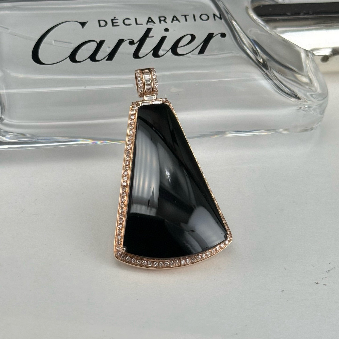 精品18k墨翠无事牌 种好色正 黑度极好 打灯通透 油性十足  尺寸43.3