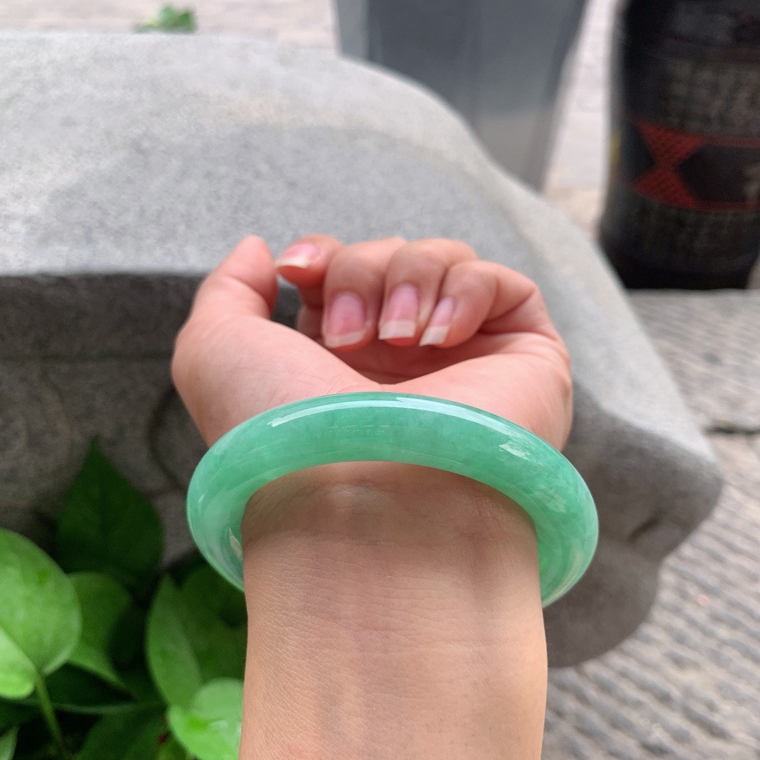 圈口55.2-11.1 【满绿圆条手镯】圆条55 56可戴