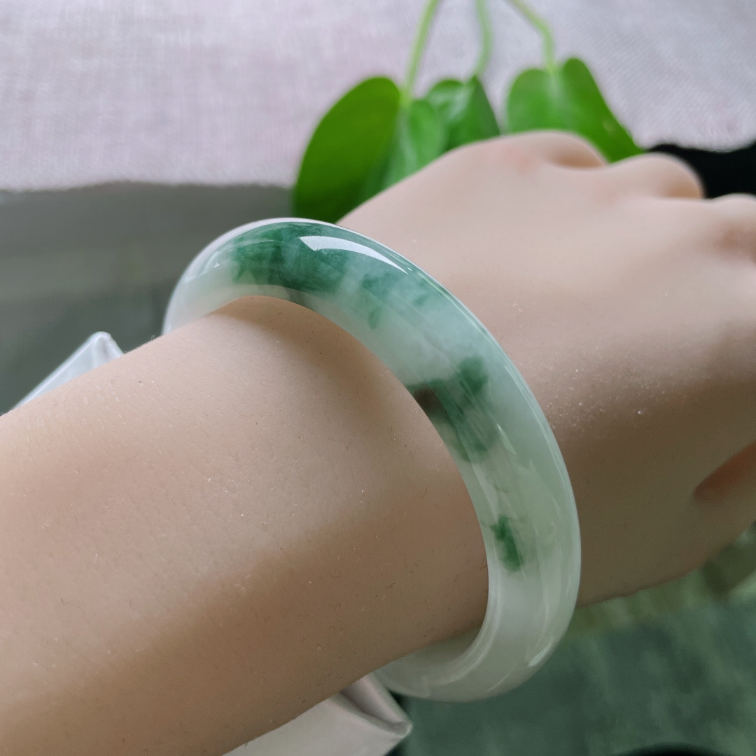 55.8/11.5/7.7飘花正圈，水润细腻，飘逸灵动，婉间风华，贵气，洒金，无裂，ss49365a