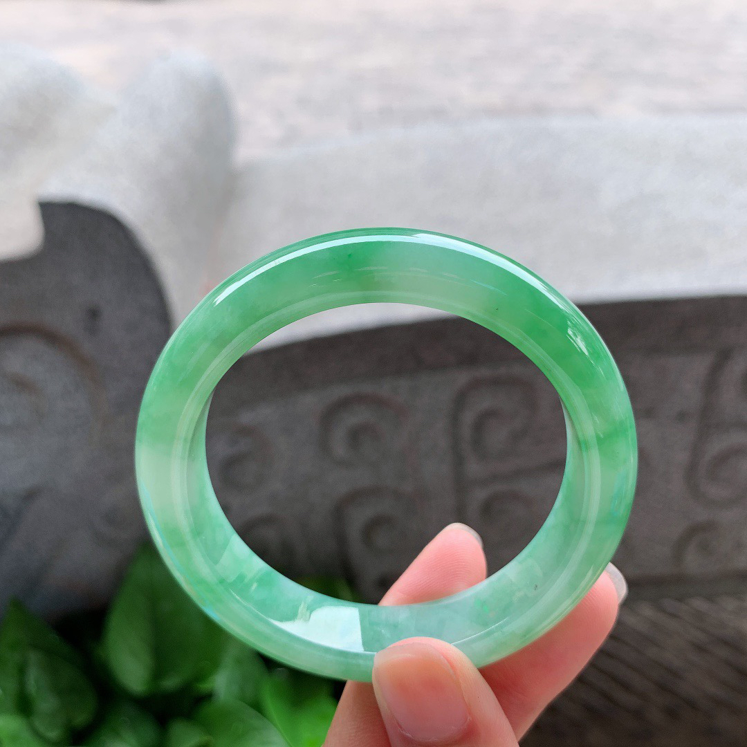 小圈口52.8-12.4-8.2【芙蓉阳绿正圈手镯】正圈52 53可戴