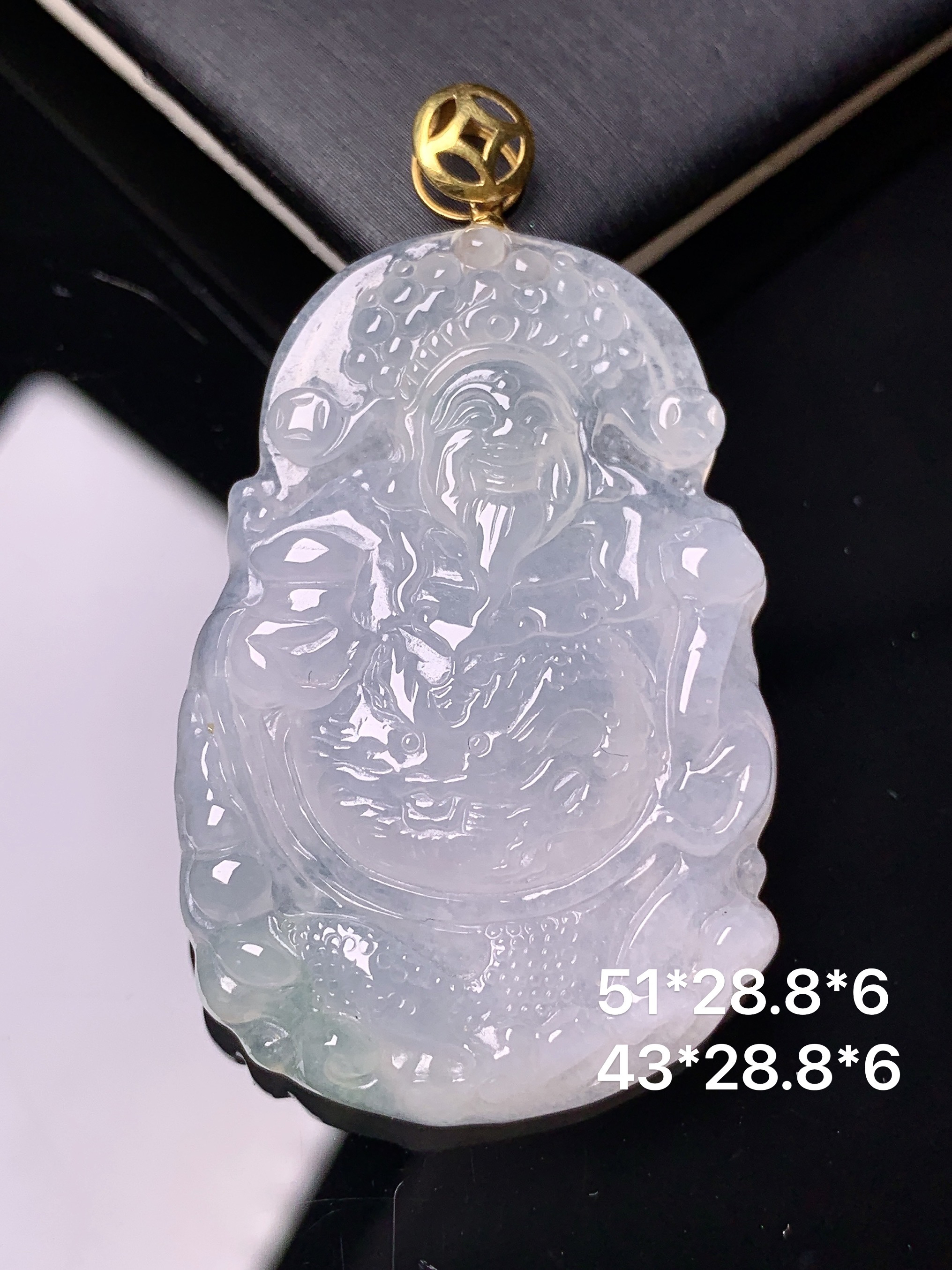 18k金镶嵌冰种财神吊坠 玉质细腻 色泽艳丽清新 水润亮眼 整体尺寸51*28.8*6c1