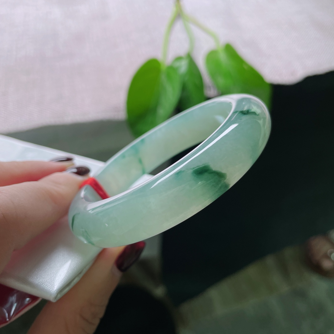 54/13.2/8.7，飘花正圈，冰肌玉骨，种老。水初生，墨韵自流。无裂，ss50467a