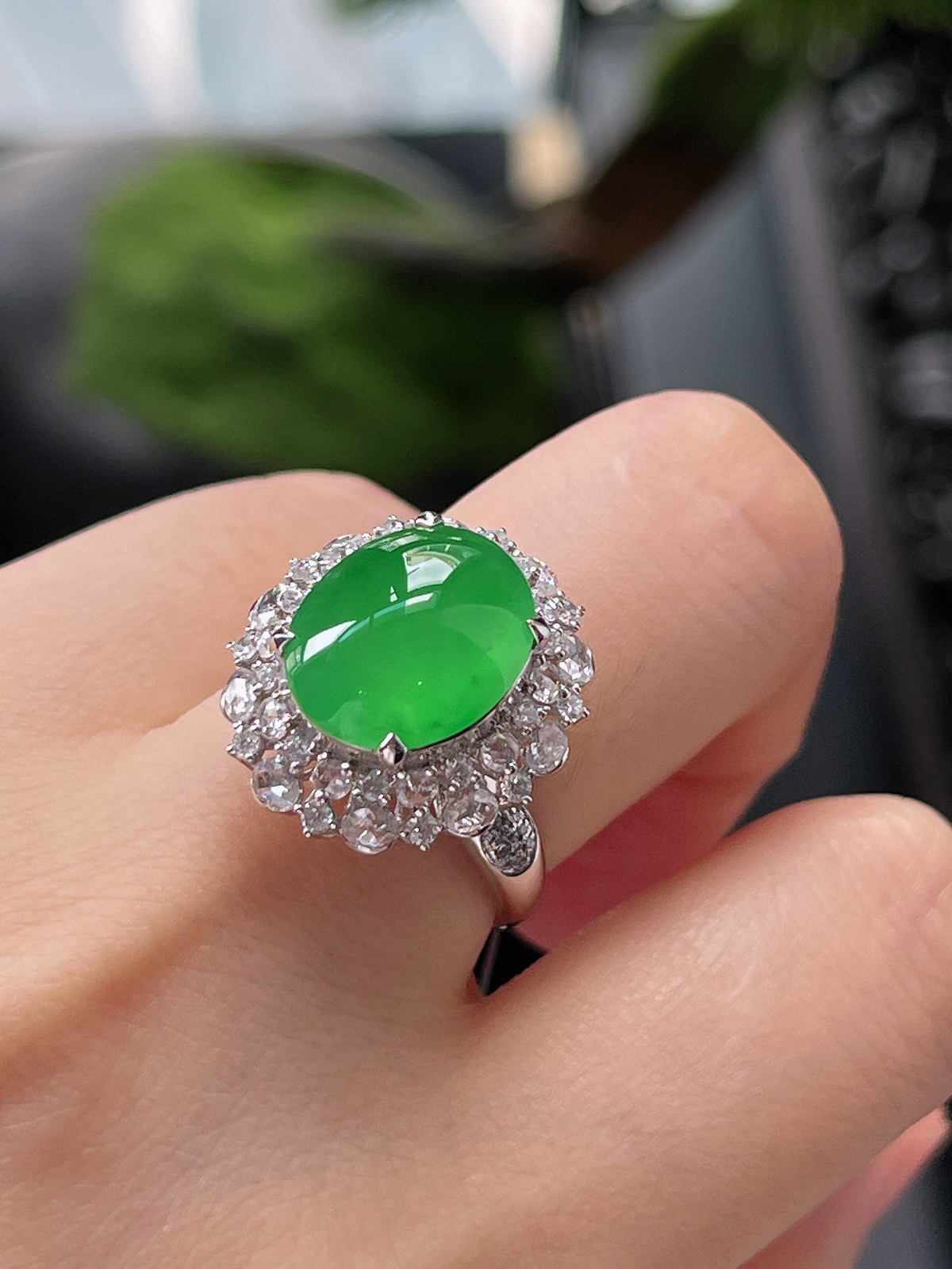 18k金 翡翠冰种满绿色戒指