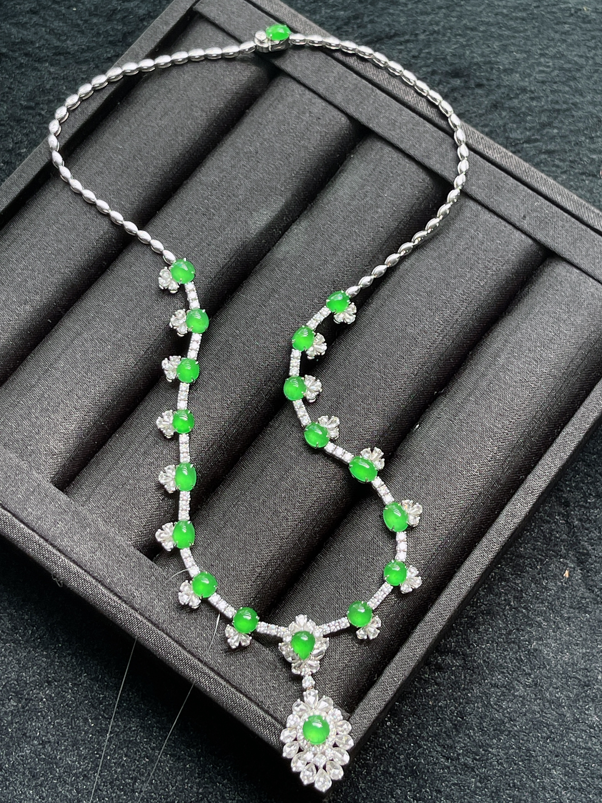 18k金 翡翠冰种绿色项链