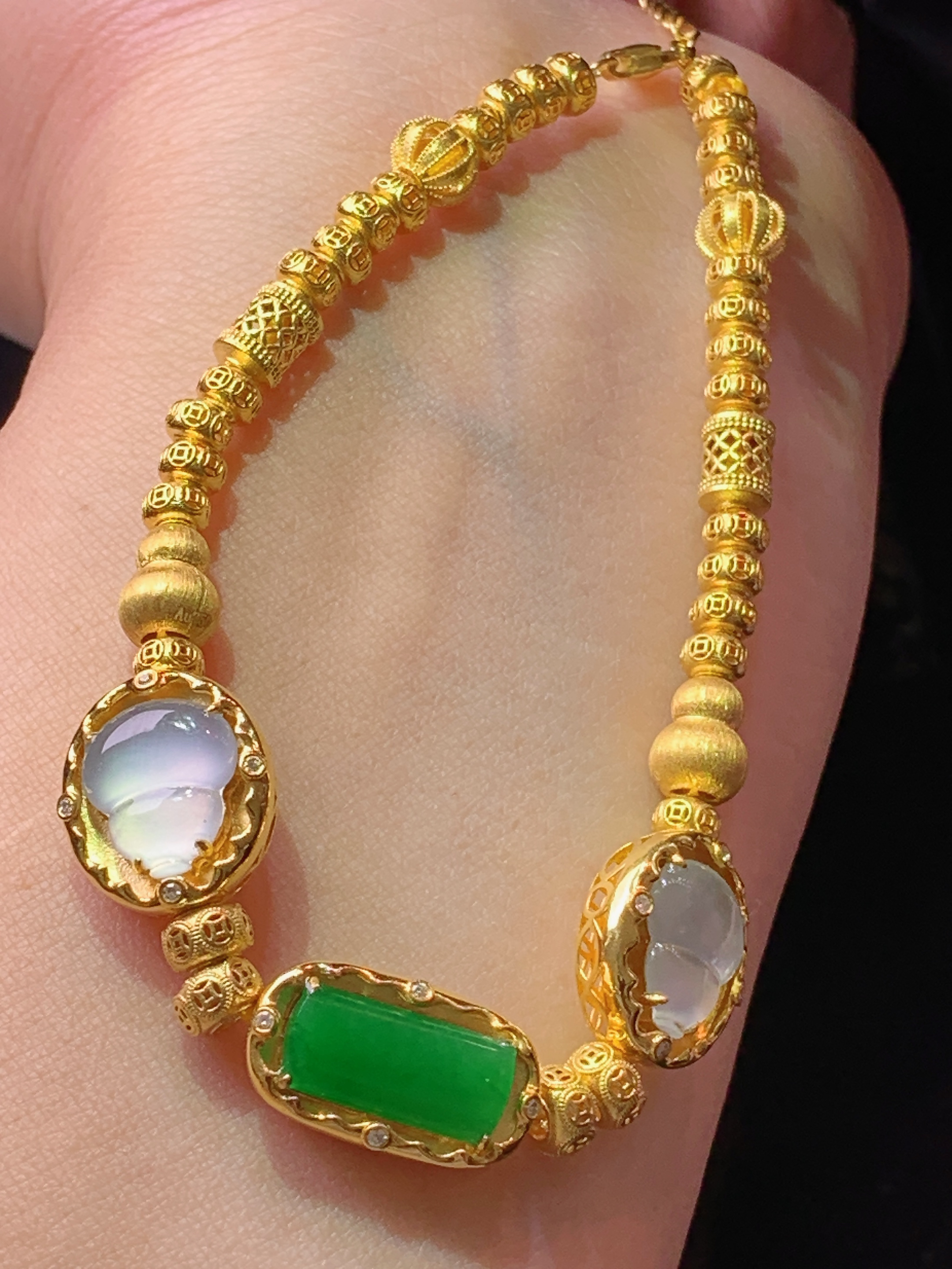 18k金钻镶嵌满绿玉柱搭配冰种葫芦手链 玉质细腻 色泽艳丽清新 水润亮眼 整体尺寸170*9.5*5.6b5