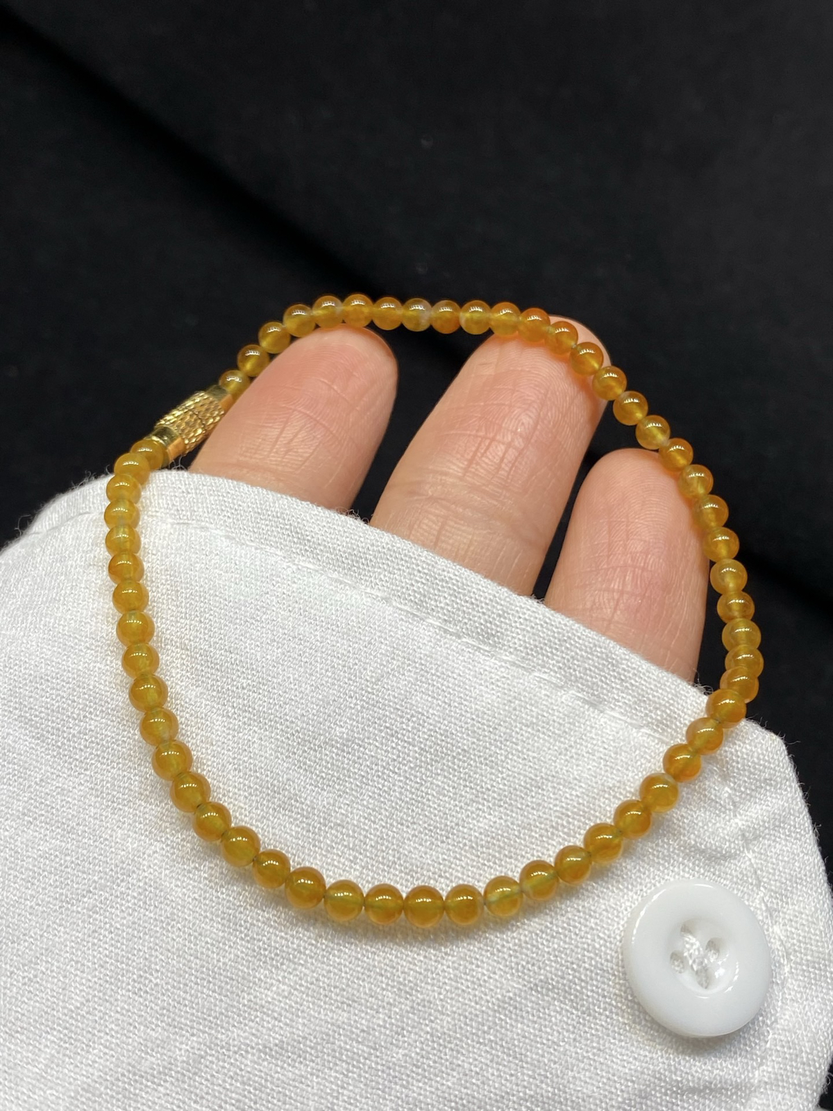 冰黄翡 焦糖黄 小米珠 手串
卡3.8