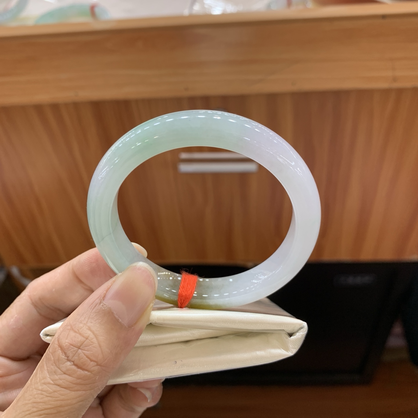 041320FN 双彩正圈翡翠手镯 51-9.9-7.5