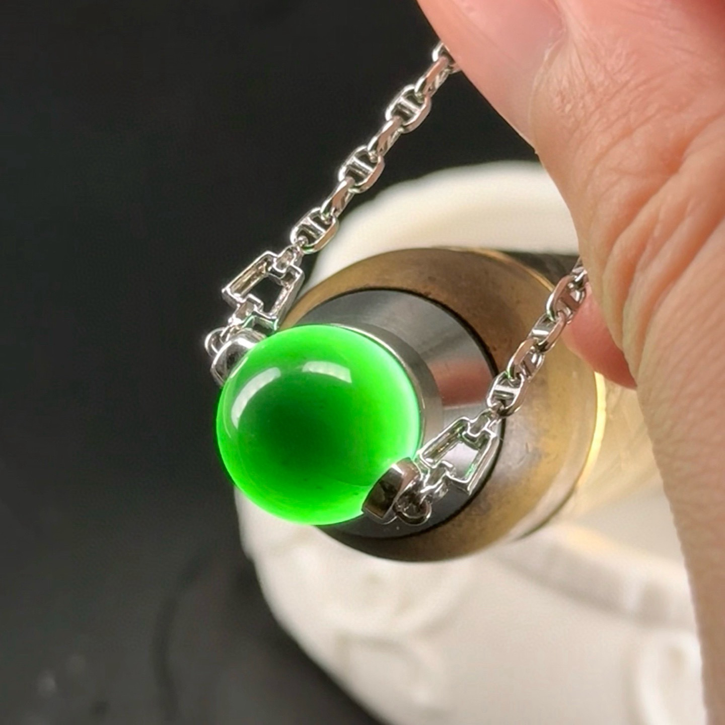 精品18k墨翠珠子锁骨链 种好色正 黑度极好 打灯通透 油性十足 尺寸12