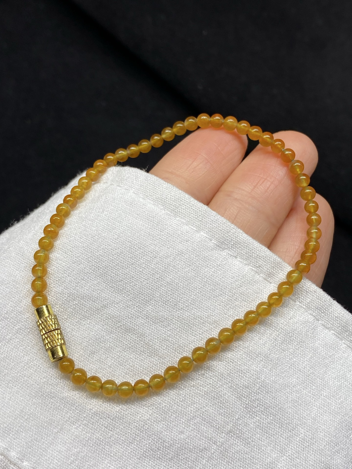 冰黄翡 焦糖黄 小米珠 手串
卡3.8