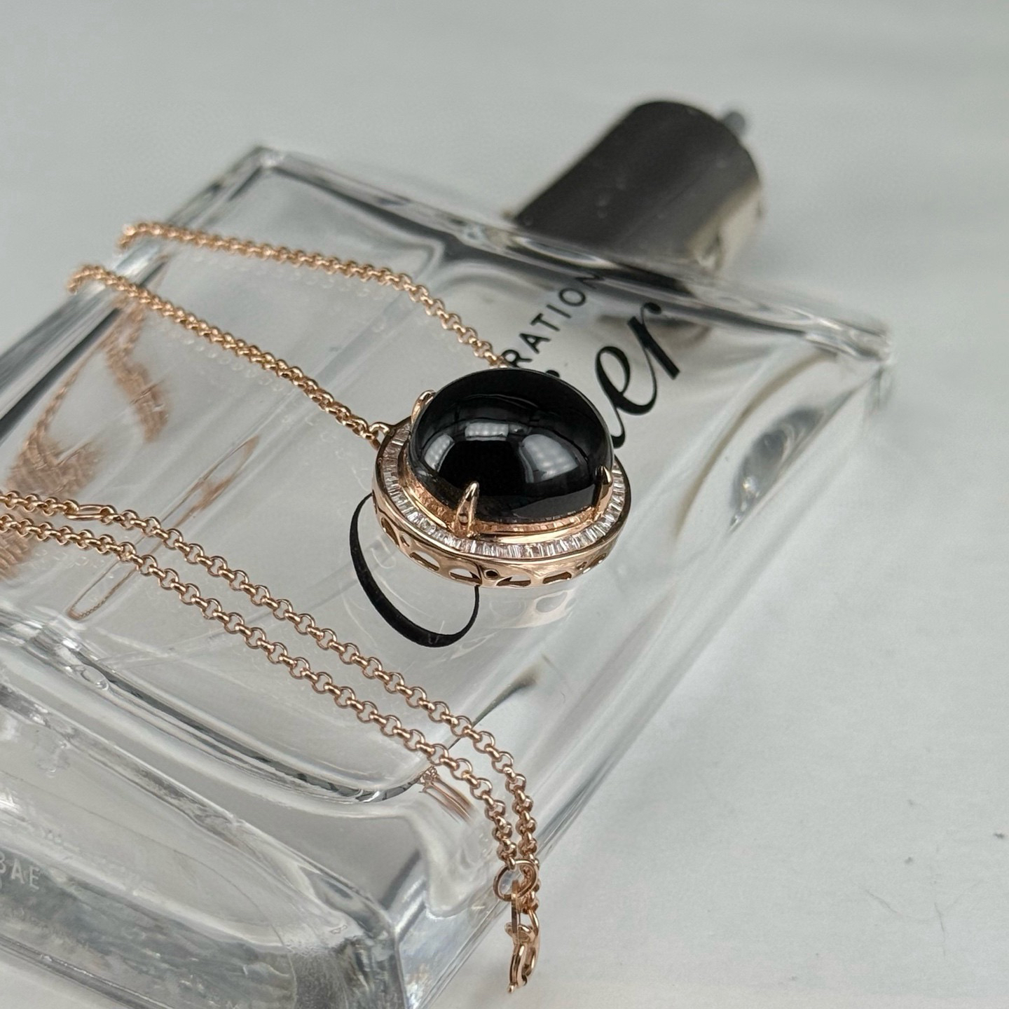 精品18k墨翠蛋面锁骨链 种好色正 黑度极好 打灯通透 油性十足 尺寸18.9