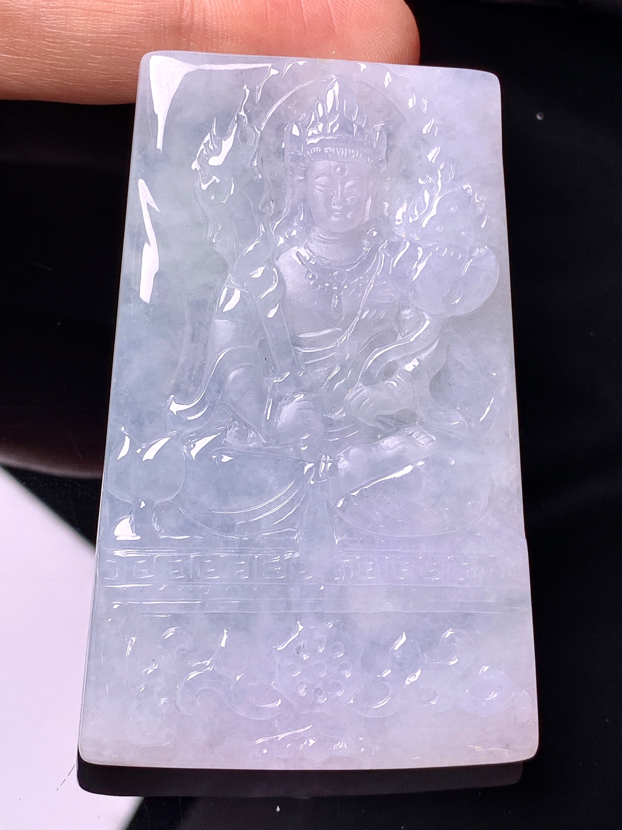 冰种度母观音菩萨吊坠 玉质细腻 色泽艳丽清新 水润亮眼 整体尺寸66.8*43*5.8d1