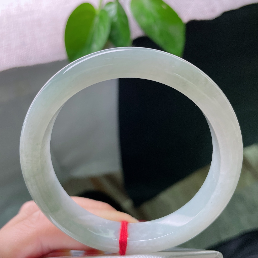 57.6/11.8/8.0，浅油正圈，水润，细腻，一点皮纹，贵气，耐看，ss49708a