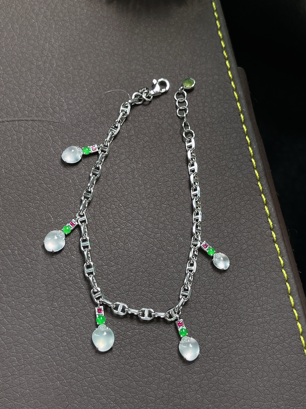 18k金翡翠白冰手链