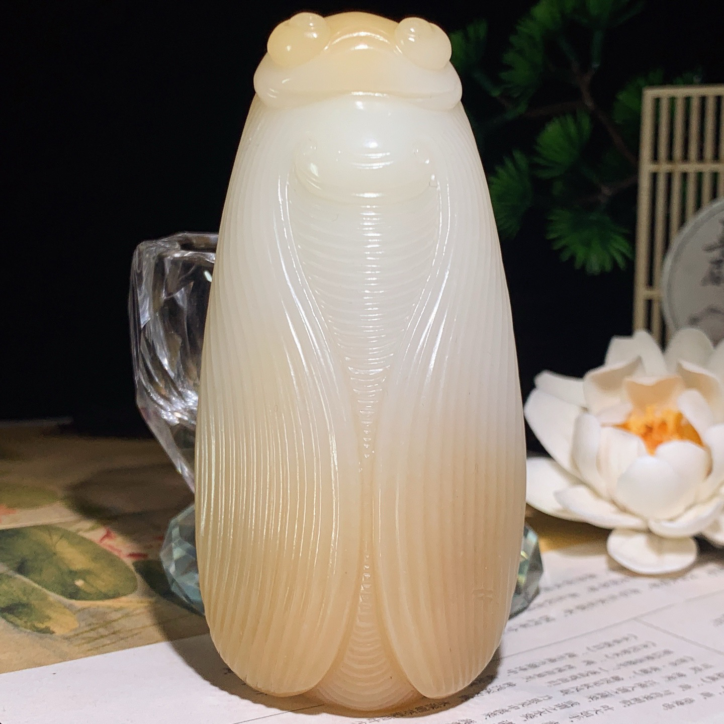 新疆和田玉且末糖平一鸣惊人把件！尺寸98/48/26重211克。玉质细腻油润。手推出油。佩戴高端典雅