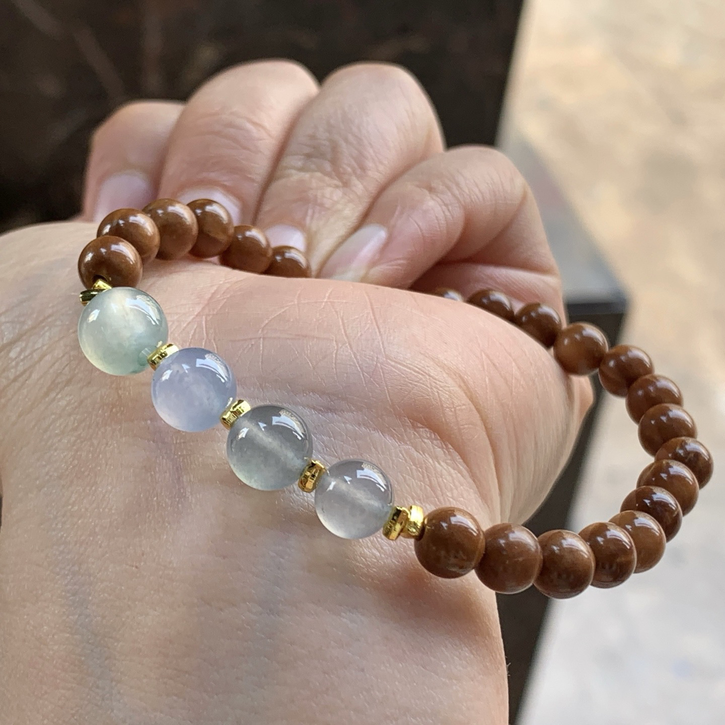 冰种手串^_^透亮 荧光十足 特色