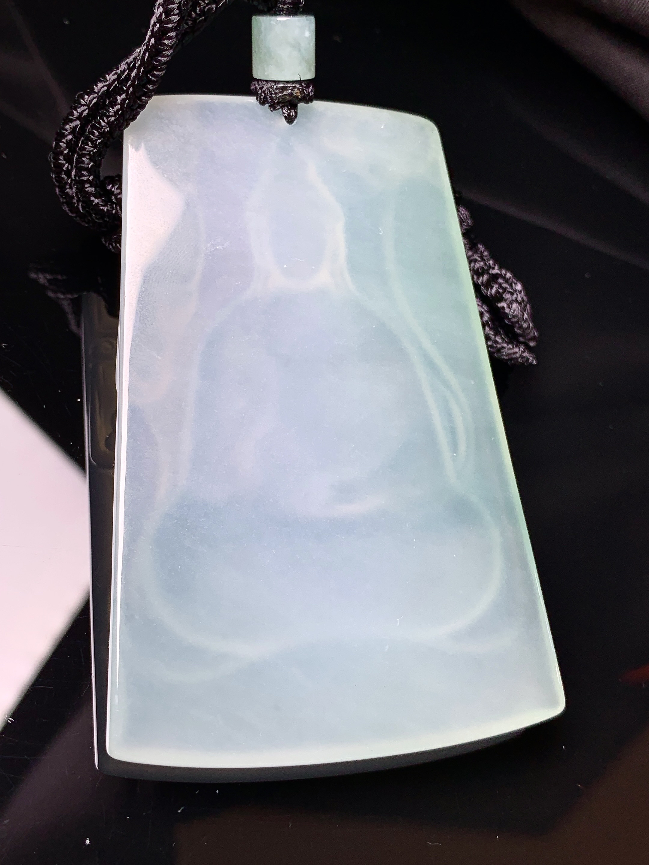 冰种观音菩萨吊坠 玉质细腻 色泽艳丽清新 水润亮眼 整体尺寸71.5*47.2*5.6L1