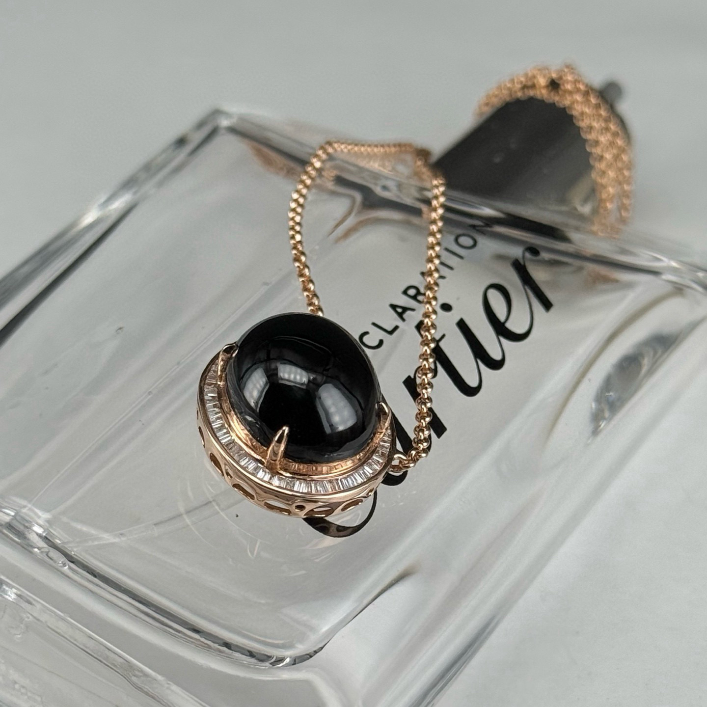 精品18k墨翠蛋面锁骨链 种好色正 黑度极好 打灯通透 油性十足 尺寸18.9