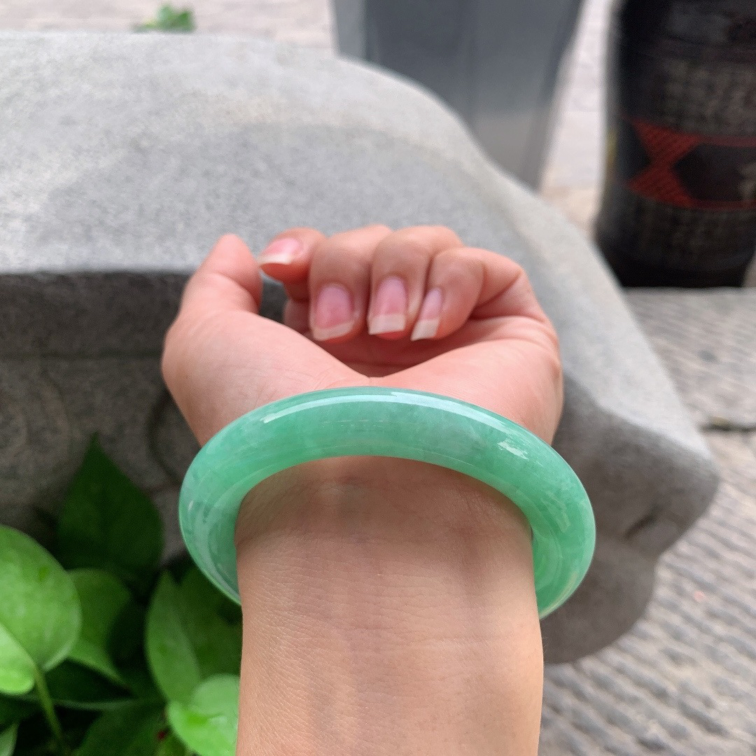 圈口55.2-11.1 【满绿圆条手镯】圆条55 56可戴