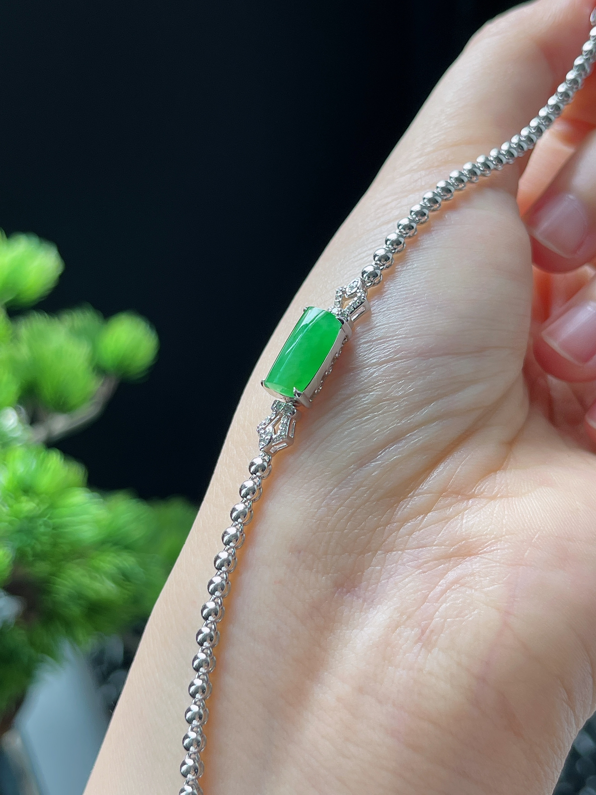 翡翠冰绿手链，印记：Au750,伴钻石