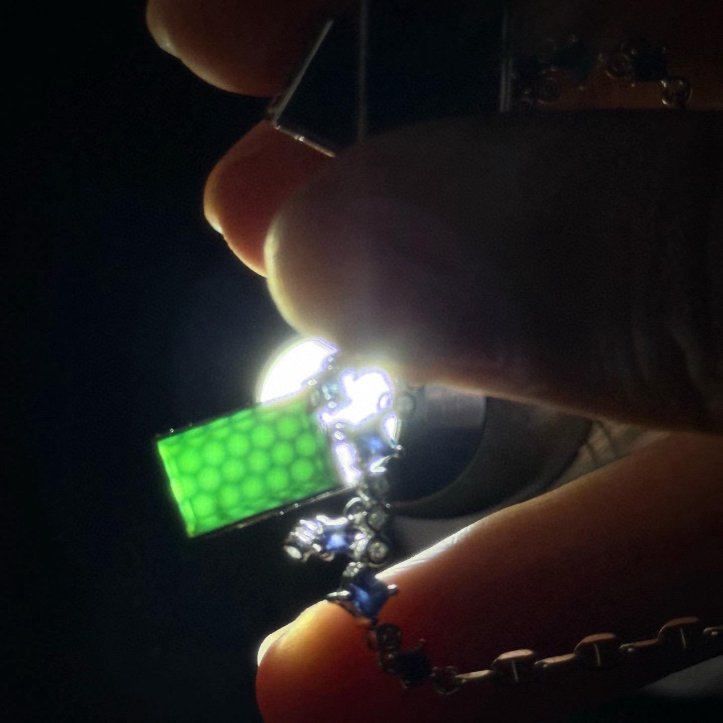 精品18k墨翠锁骨链 种好色正 黑度极好 打灯通透 油性十足  尺寸12.2