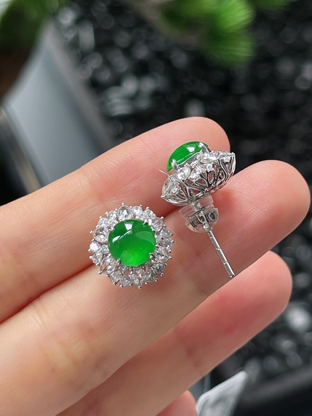 18k金 翡翠冰种满绿耳钉