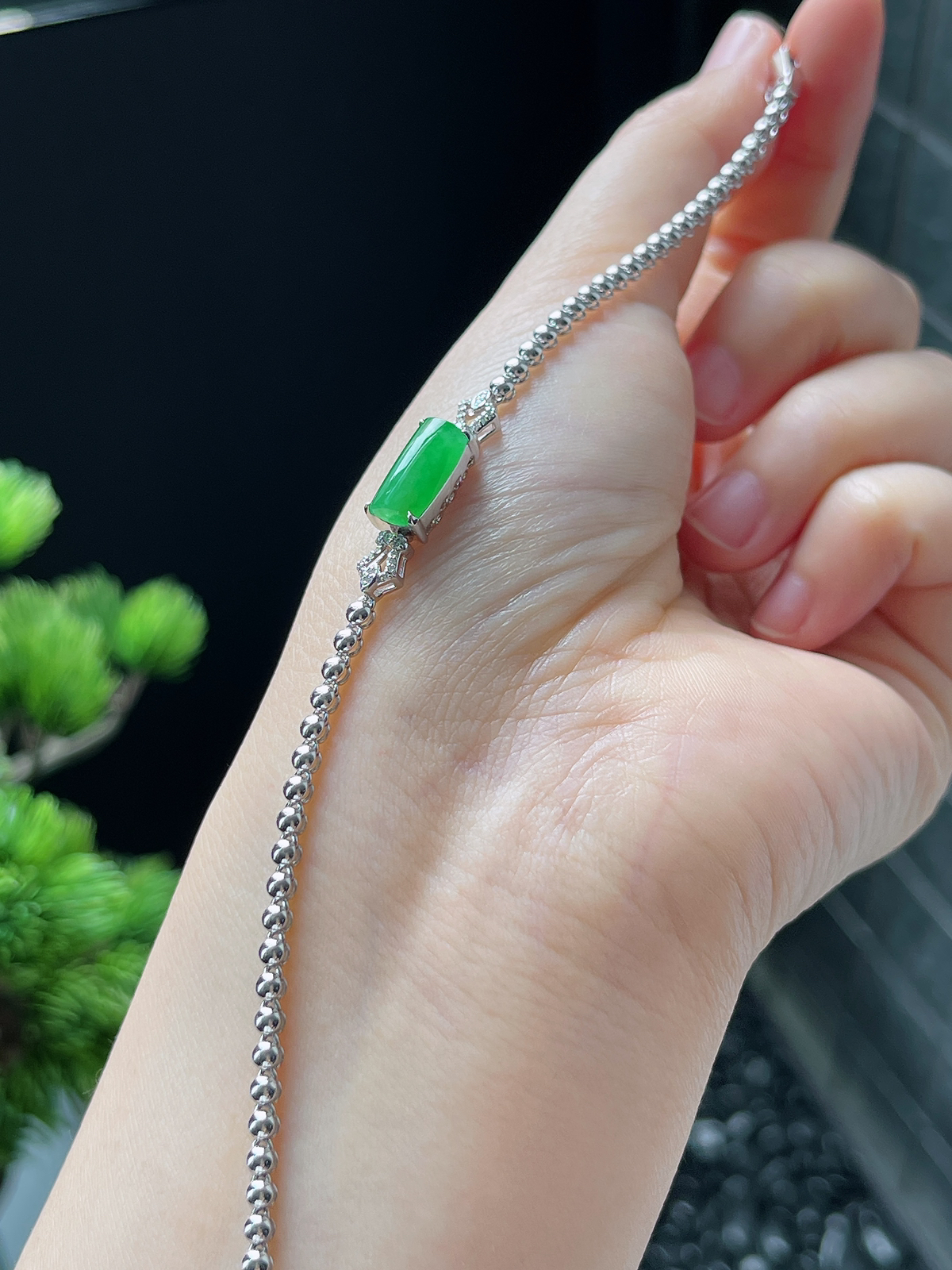 翡翠冰绿手链，印记：Au750,伴钻石