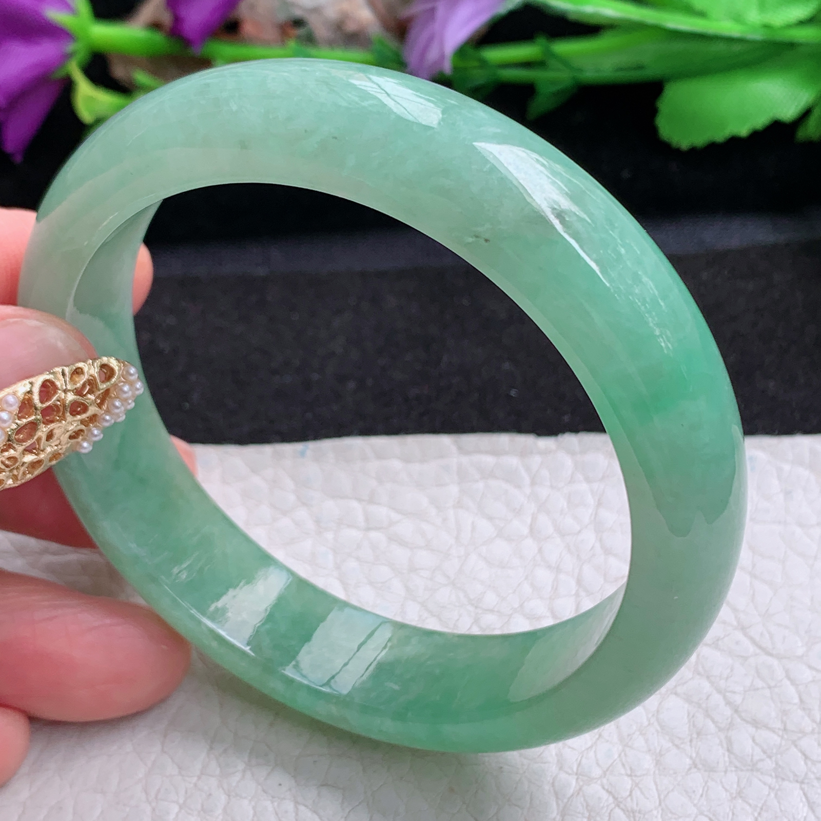 js实拍57*13.8*7.8平安镯 天然缅甸翡翠a货手镯满绿正圈玉镯子