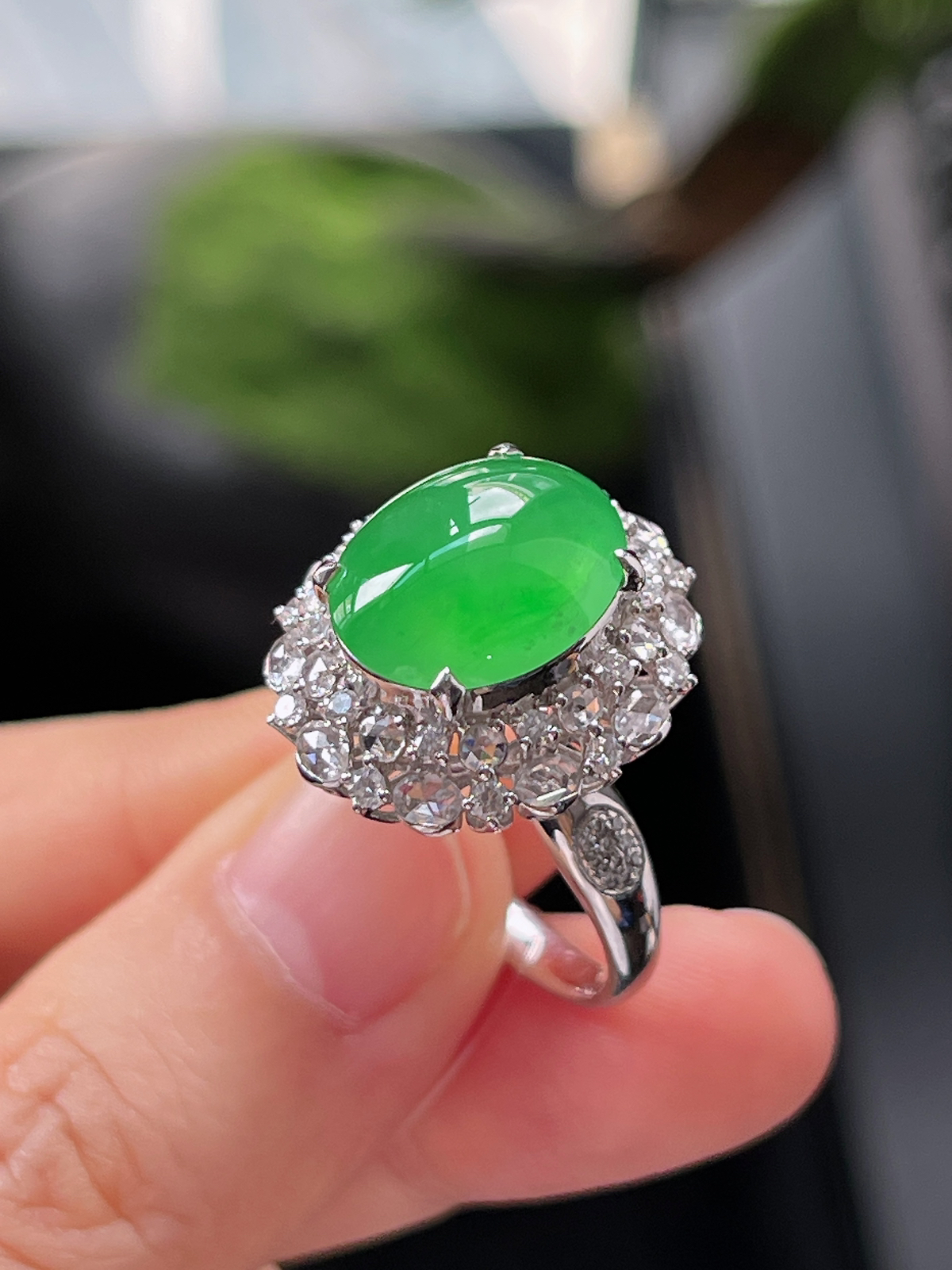 18k金 翡翠冰种满绿色戒指