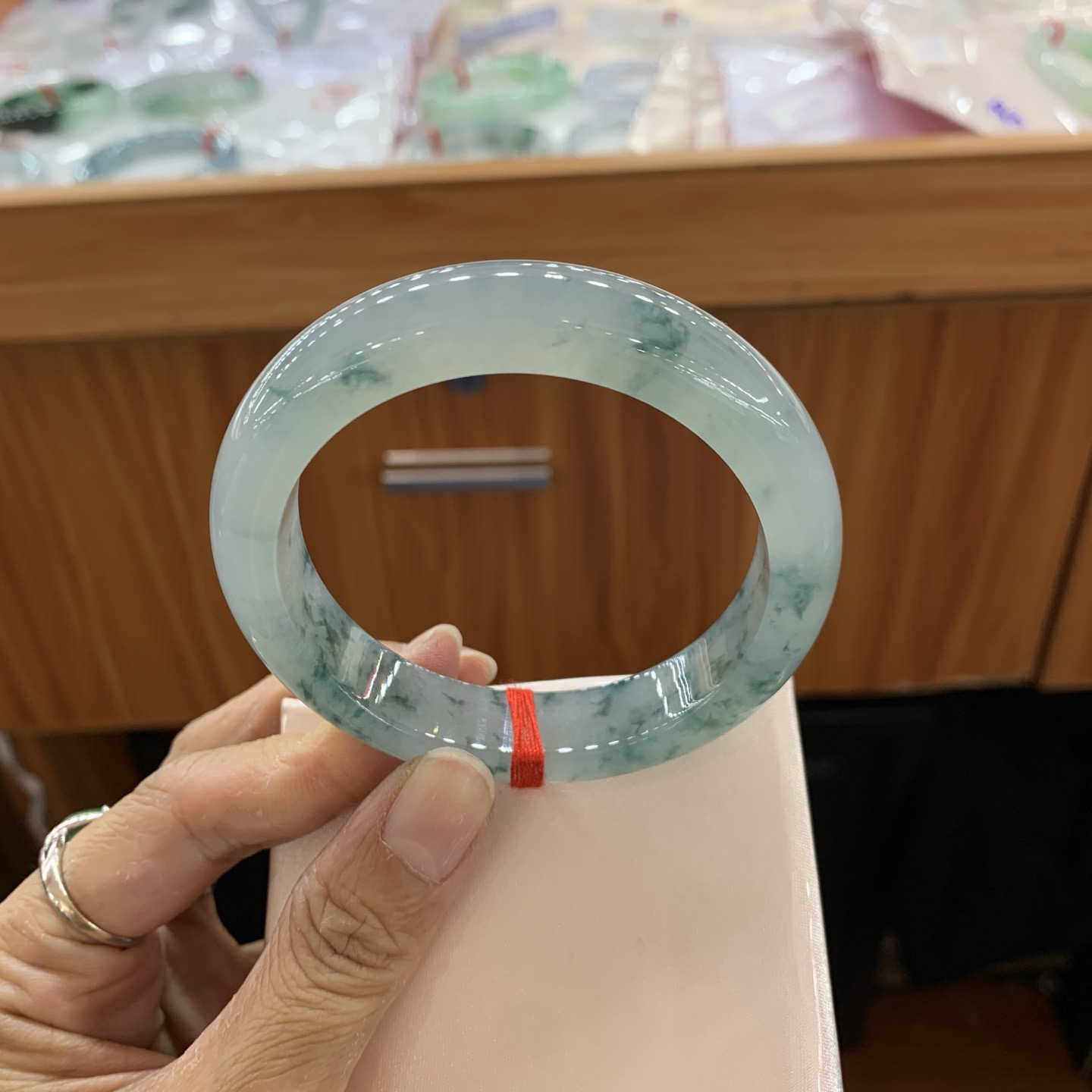 冰飘花正圈翡翠手镯
57.5-12.6-9