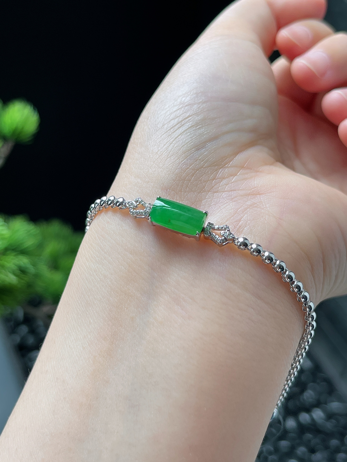 翡翠冰绿手链，印记：Au750,伴钻石