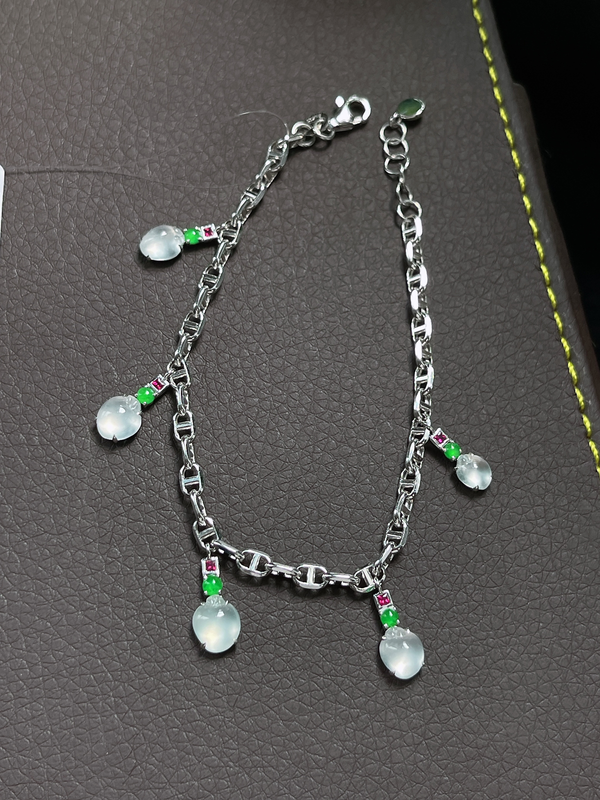 18k金翡翠白冰手链