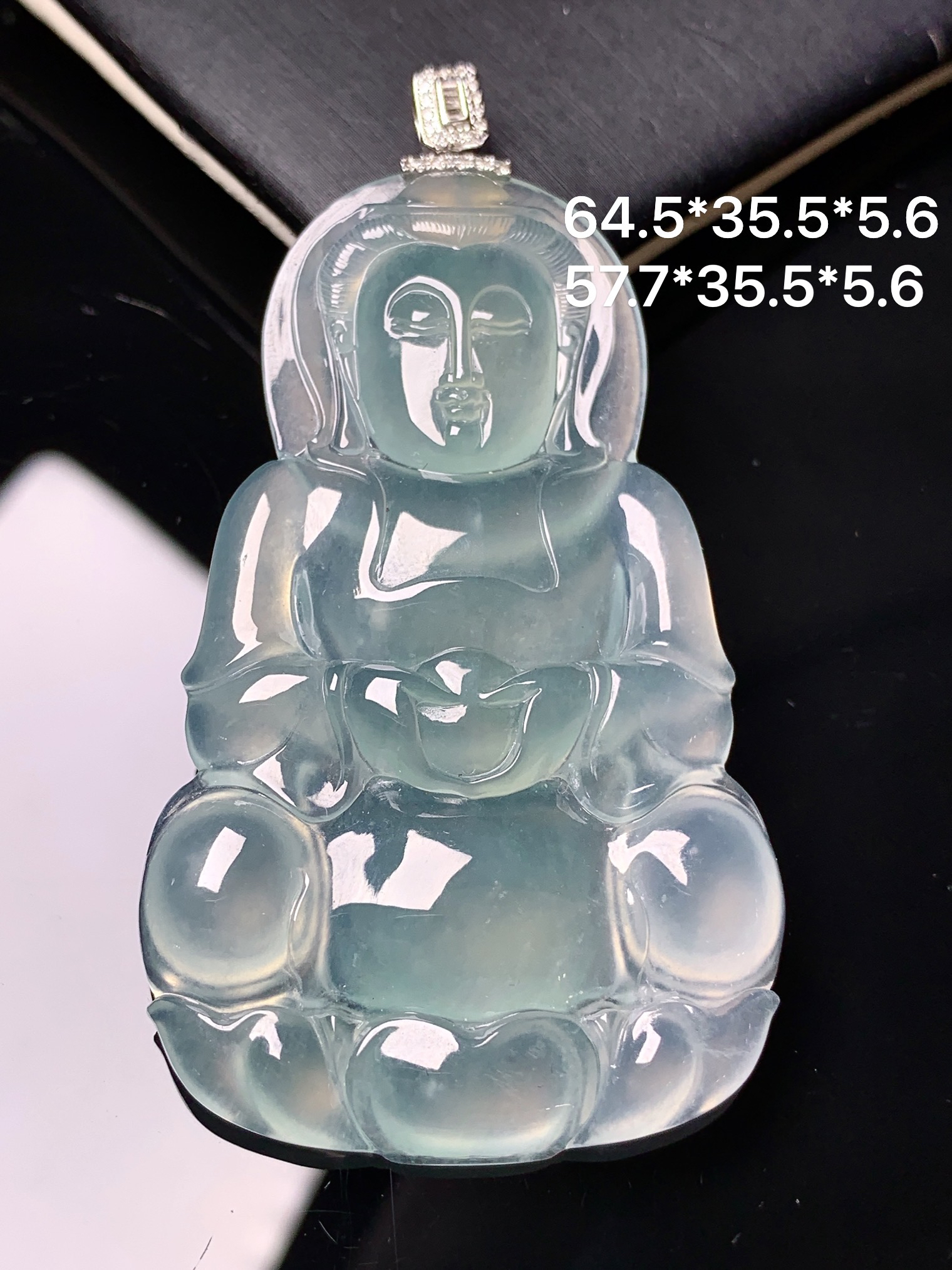 18k金钻镶嵌冰种观音菩萨吊坠 玉质细腻 色泽艳丽清新 水润亮眼 整体尺寸64.5*35.5*5.6c1