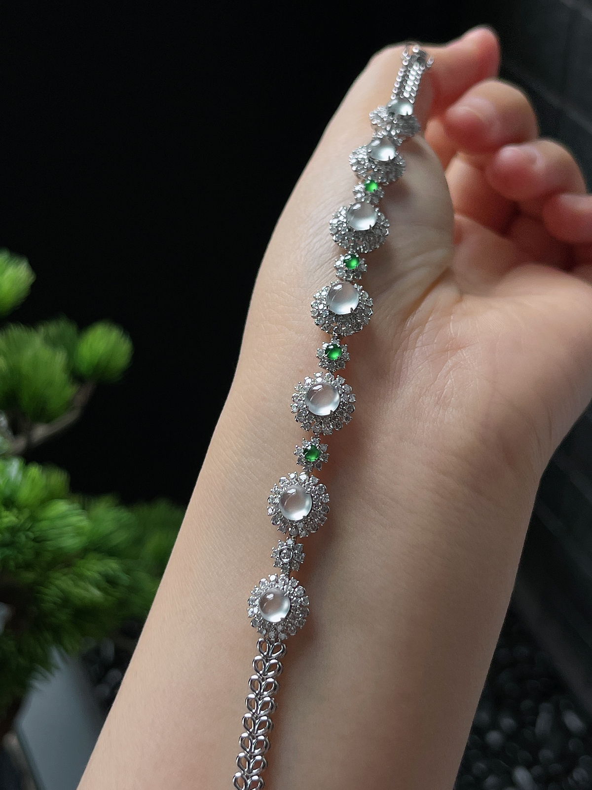 翡翠白冰手链，印记：G18K,伴钻石