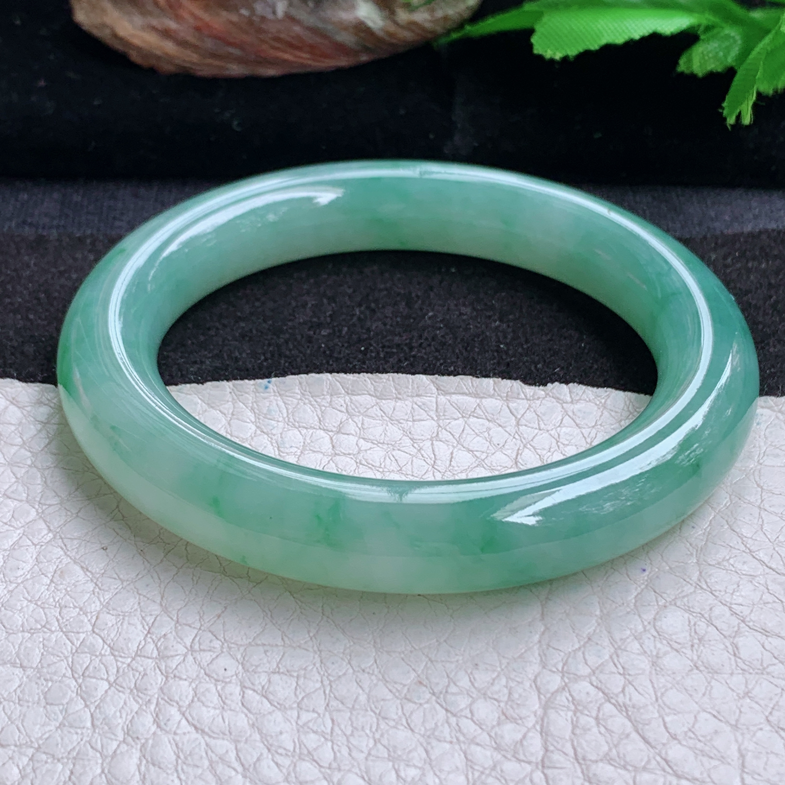 xc实拍54*10.8*10.2美人镯 天然缅甸翡翠a货手镯飘花圆条玉镯子